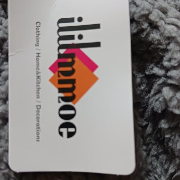 Wearable Blanket - Picture 2 of 4